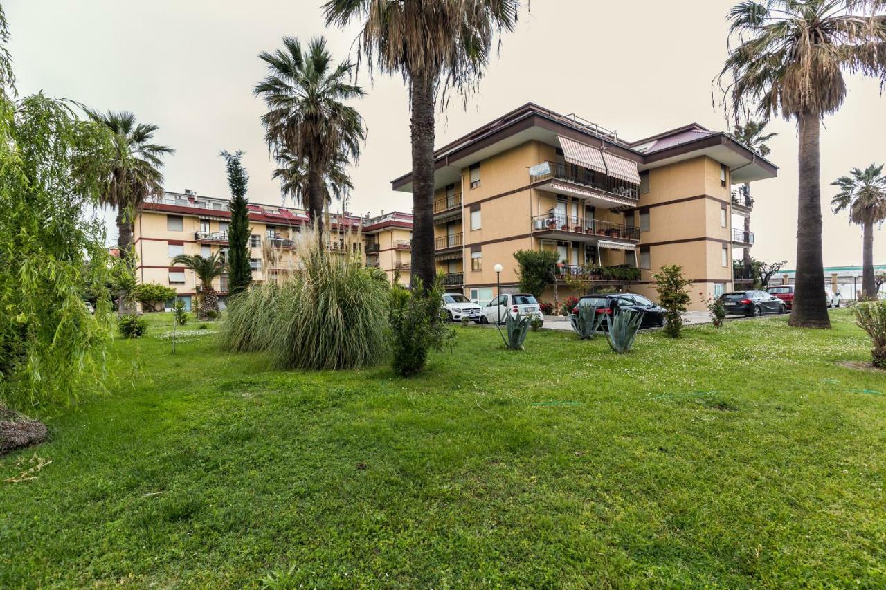 Apartamento Casa Ballarin San Benedetto del Tronto Exterior foto